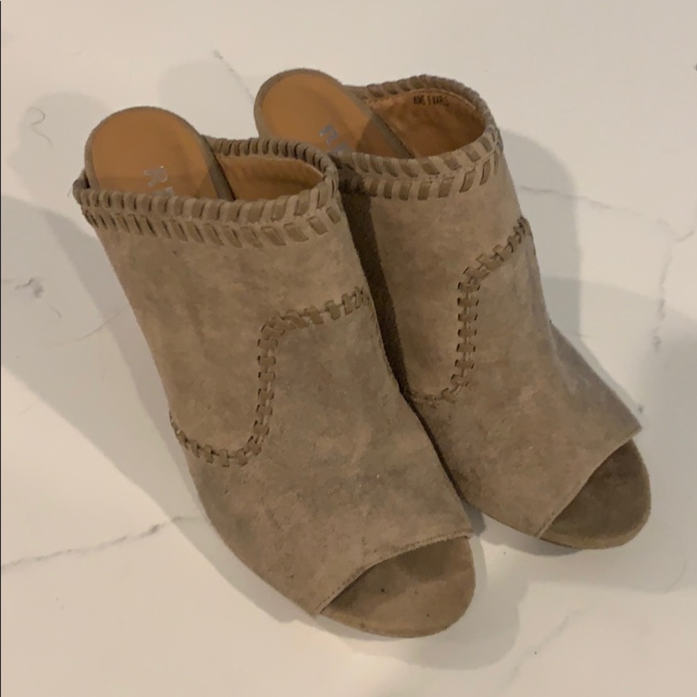 Bootie style heel